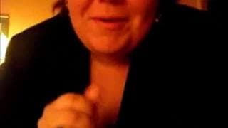 Esta gordita quiere mamarka en esta escena