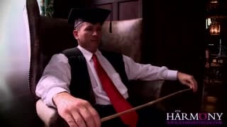 Dos putas que se quieen graduar con el profe