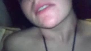 Este chico se folla a esta preciosa jovencita en POV Este chico se folla a esta preciosa jovencita en POV