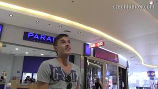 Czech Hunter busca un gay en el mall