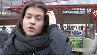 Unos dólares a cambio de algo de sexo