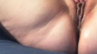 Vaya vagina de una mujer afeitada cachonda