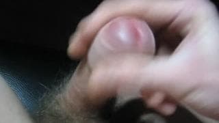 Disfrutando de una paja muy sabrosa a solas