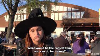 Una brujita deliciosa que quiere sexo afuera