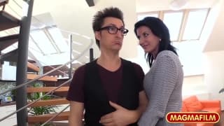 Un chico follando con su Milf preferida