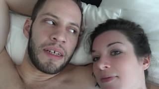 Esta pareja se queda en casa ara follar Esta pareja se queda en casa ara follar
