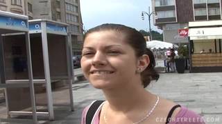 COnoció a una buena puta en un restaurant