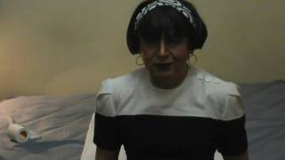 SandyTV nuevamente juega con su consolador