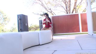 Jenna Presley engrasada es una máquina de follar