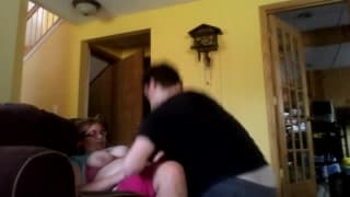 Quiere disfrutuar de su mujer con sexo casero