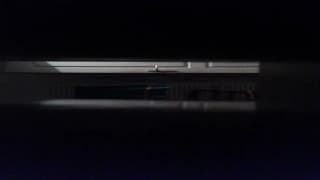 La cámara oculta la pilla en la ducha