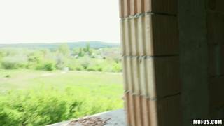 Slutty Jessica Malone follada al aire libre