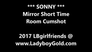 Veras por fin a Sonny en su masturbación