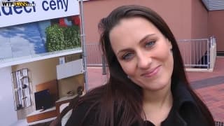 Mea Melone y su sensual cuerpo para follar