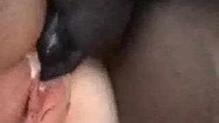 Donde cabe una polla caben dos o más