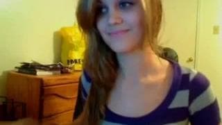 Una linda joven en este amateur placentero