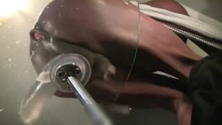 Una silla especial para que este gay disfurte