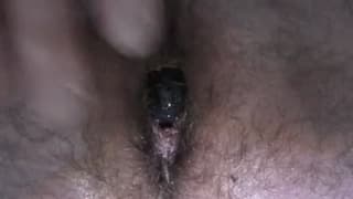 El encuentra la manera de penetrarse el culo El encuentra la manera de penetrarse el culo