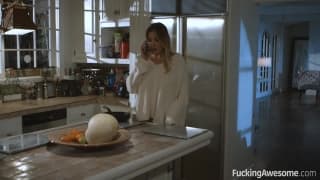 Blair es bien follada por Scream en esta escena porno