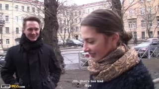 Bukkake para una morena delgada que quiere placer