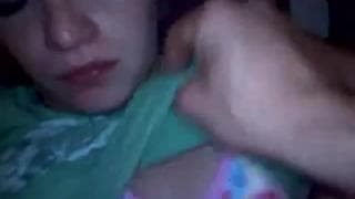 Escena amateur con sexo oral y penetración Escena amateur con sexo oral y penetración