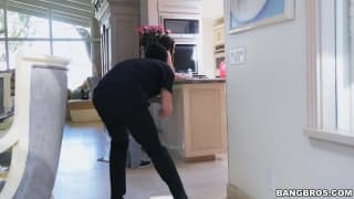 Lana Rhoades nos muestra otro encuentro porno