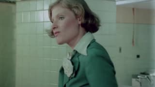 Escenas de sexo retro y más en el antiguo hotel