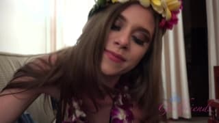 Esta zorra chupa pollas como una auténtica profesional de las mamadas