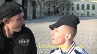 Pareja gay disfruta de buen sexo en el sofá