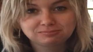 La esposa linda hace porno casero con su marido La esposa linda hace porno casero con su marido