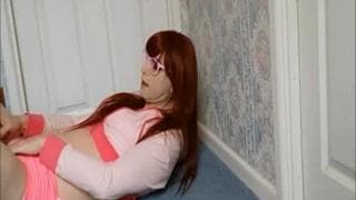 Tipo vestido de mujer traga su propio semen