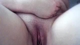 Chica que adora hacer vibrar su clítoris!