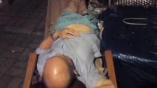 Divirtiéndose con un total desconocido sin techo