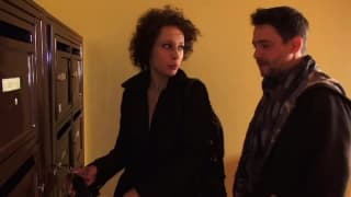 Nikita ansiosa por sentir esta polla bien sólida adentro de su cuerpo.