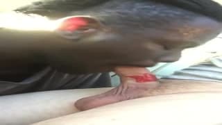 Negro disfruta de un pene muy dulce aquí. Negro disfruta de un pene muy dulce aquí.