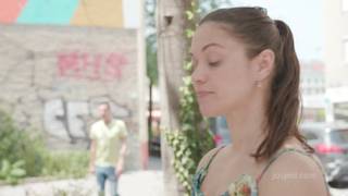 Alyssa R se llena el coño de semen