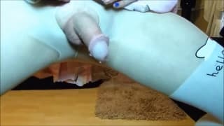 Pelirroja transexual masturbándose y echando chorros! Pelirroja transexual masturbándose y echando chorros!