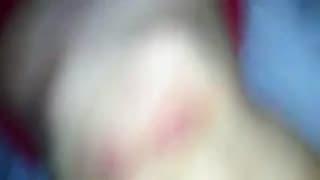 Esta joven zorra es feliz chupando y follando con su chico Esta joven zorra es feliz chupando y follando con su chico