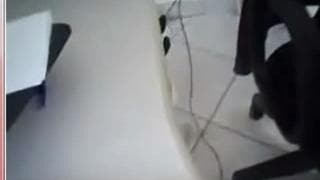 Mostrando sus grandes y jugosas tetas latinas en la webcam Mostrando sus grandes y jugosas tetas latinas en la webcam