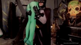 Batman domina a una hiedra venenosa linda Batman domina a una hiedra venenosa linda