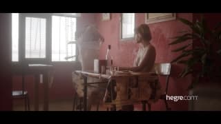 Una aventurera en fuga consigue buen sexo