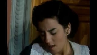 Criada cachonda complaciendo a la dueña de casa y a su hijo Criada cachonda complaciendo a la dueña de casa y a su hijo
