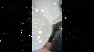 Masturbación con plug anal enmascarado