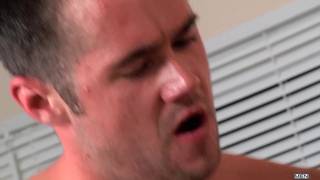 Mike De Marko pone en cuatro a Bryce Evans