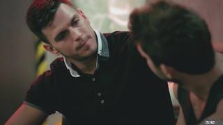 Paddy estará feliz de saber que Axel Brookstambién es gay y lo quiere Paddy estará feliz de saber que Axel Brookstambién es gay y lo quiere