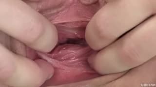 Zena Little se burla de nosotros con su cuerpo caliente Zena Little se burla de nosotros con su cuerpo caliente