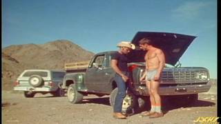 Dos vaqueros en el desierto teniendo sexo Dos vaqueros en el desierto teniendo sexo