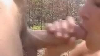 Una pareja hace una recopilación de folladas al aire libre Una pareja hace una recopilación de folladas al aire libre
