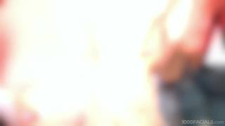 Skylar Vox quiere semen por toda la cara tras mamar un buen rato