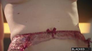 Trío sexual muy sabroso con Avery Cristy y Ashley Lane Trío sexual muy sabroso con Avery Cristy y Ashley Lane